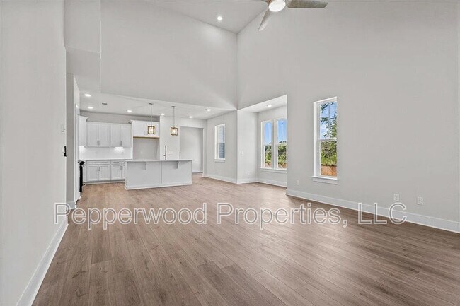 Building Photo - 1572 Shallons Ct