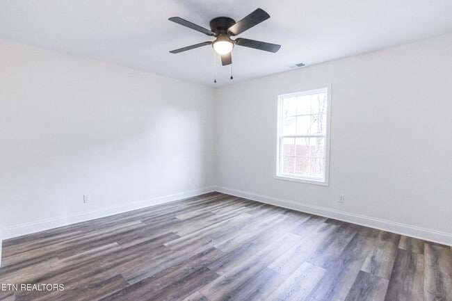 Building Photo - Maryville 37801 - New Construction, 5 bedroom, 2 bath home - Contact Adam Sharp (865) 254-0980