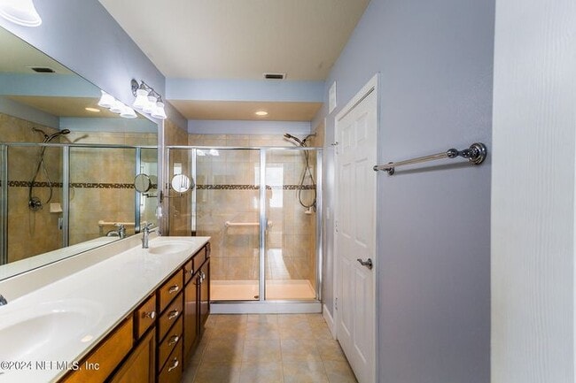 Building Photo - 11789 Surfbird Cir