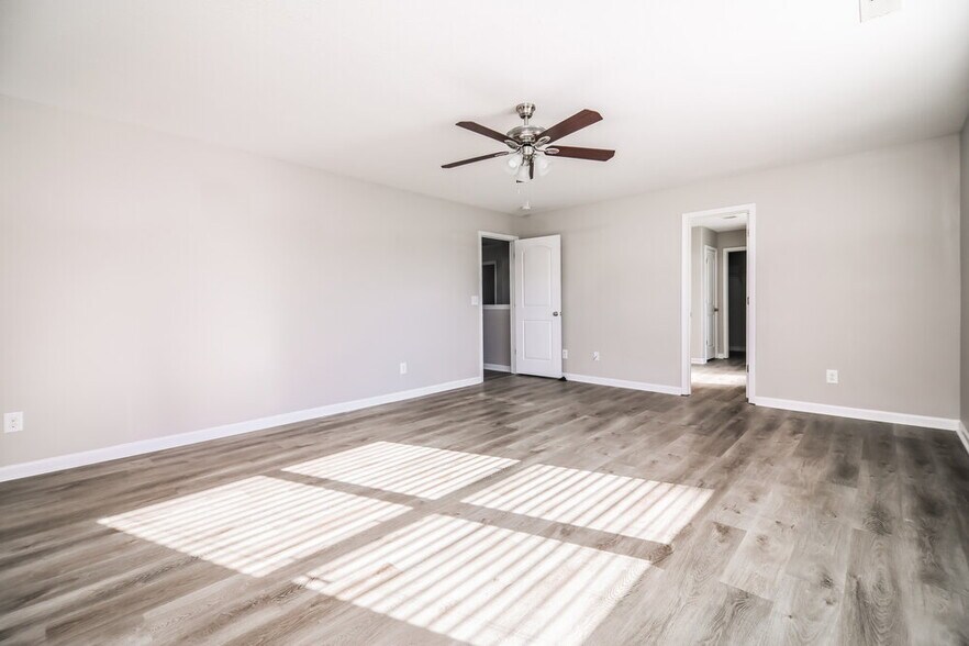 Building Photo - 129 Reno Ct