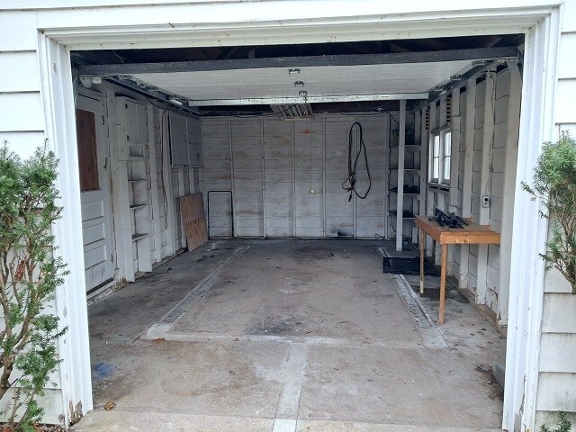 Building Photo - 220 Hunter Dr