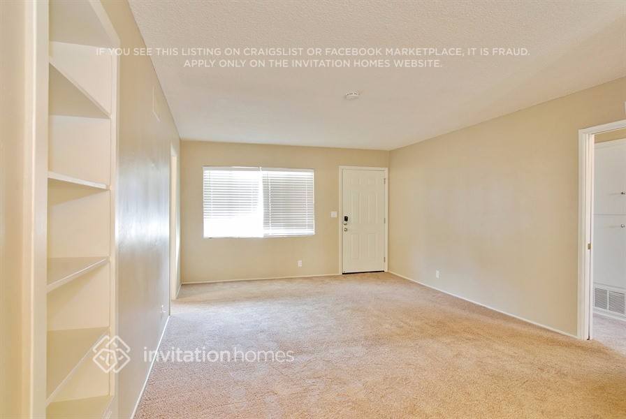 Building Photo - 719 Erica St