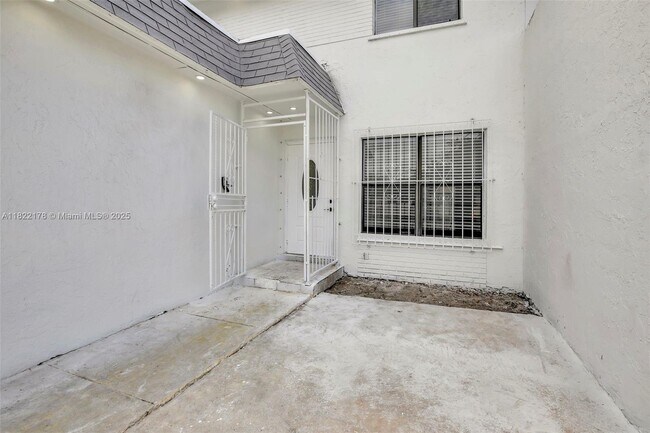 Building Photo - 3916 NW 207 St Rd