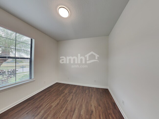 Building Photo - 5562 107th Terrace E