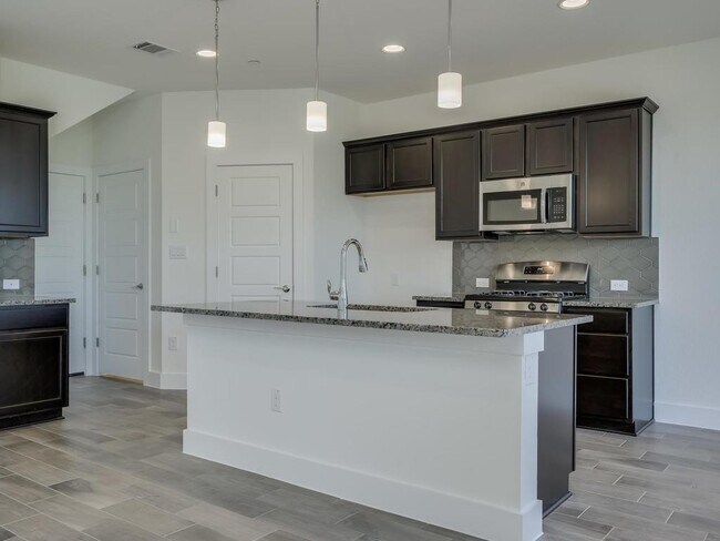 Building Photo - 12327 Maypole Bend