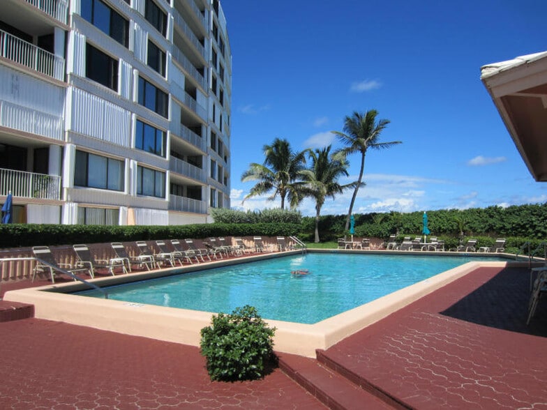 Building Photo - 3590 S Ocean Blvd