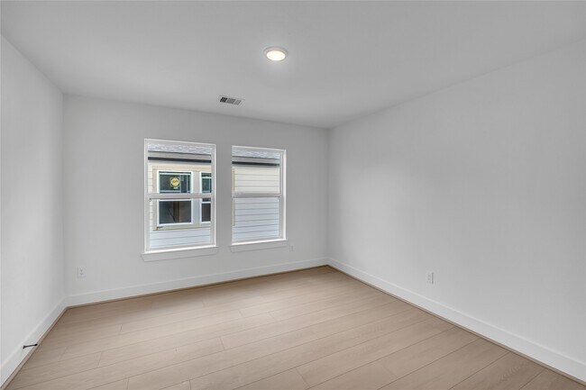 Building Photo - 4320 Avron Dr