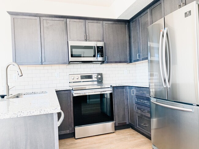 Building Photo - 1200 E 4500 S