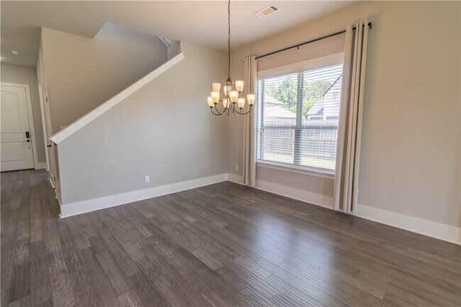 Building Photo - 1431 Cave Stream Dr