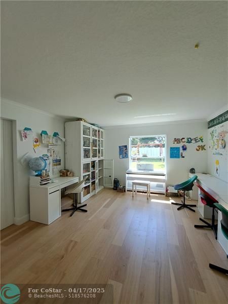 Building Photo - 5947 Ridge Lake Cir