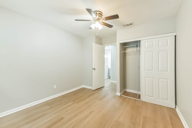Building Photo - 11523 Early Mist Ct