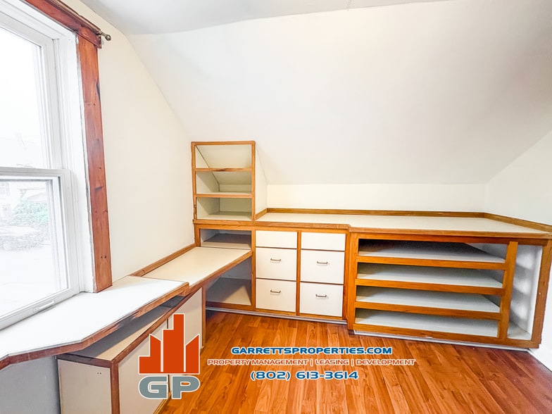 Building Photo - 162 Park St