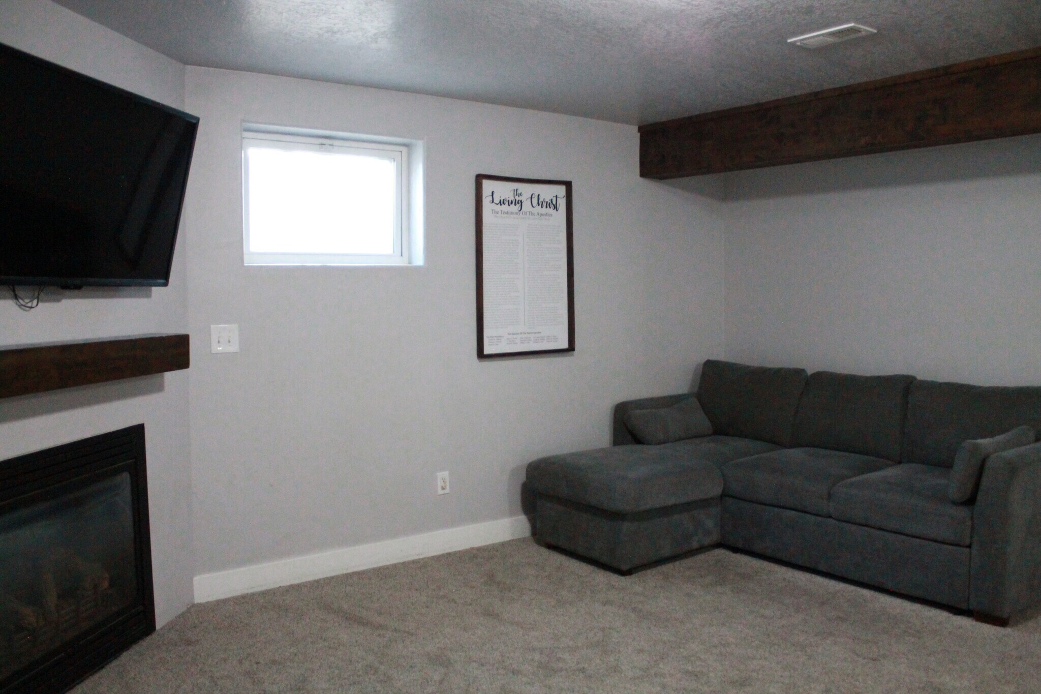 Building Photo - 555 W 920 N