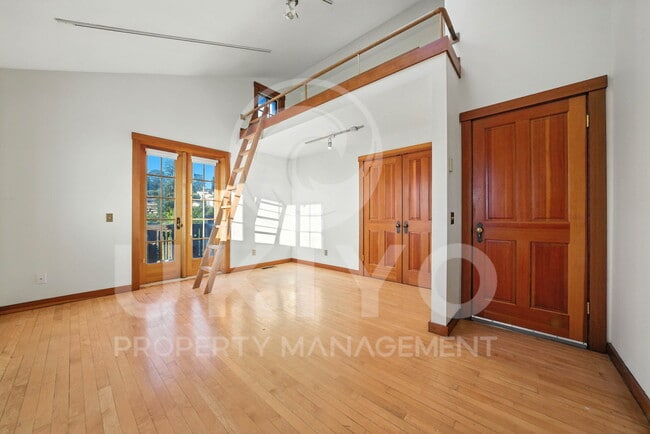 Building Photo - 6538 Gwin Rd