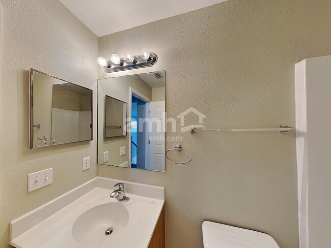 Building Photo - 17003 Odessa Dr
