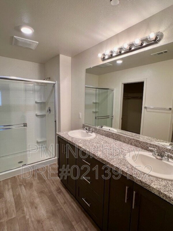 Building Photo - 1476 Descanso Ln