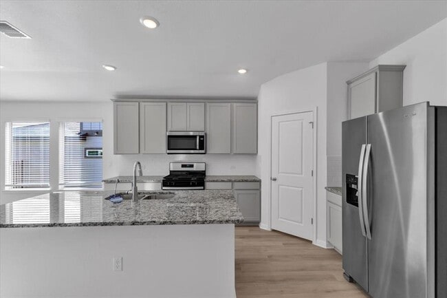 Building Photo - 5009 Hazelnut Ln