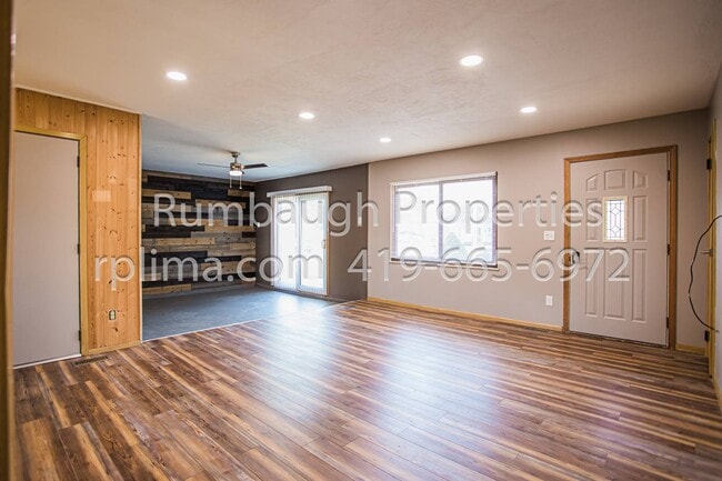 Building Photo - 614 W Ford Ave