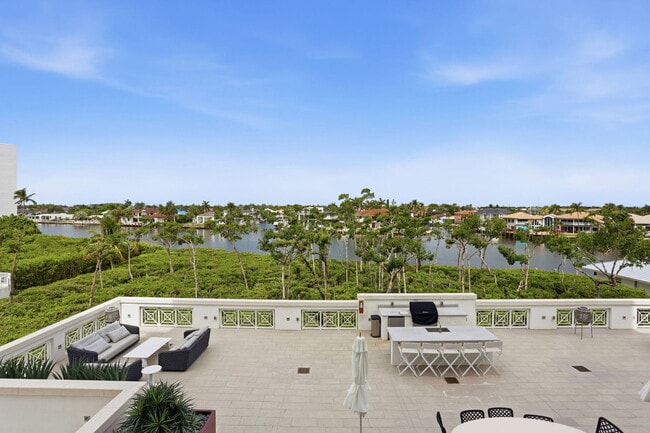 Building Photo - 3200 S Ocean Blvd