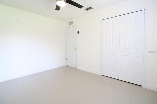 Building Photo - 2640 Collingswood Dr