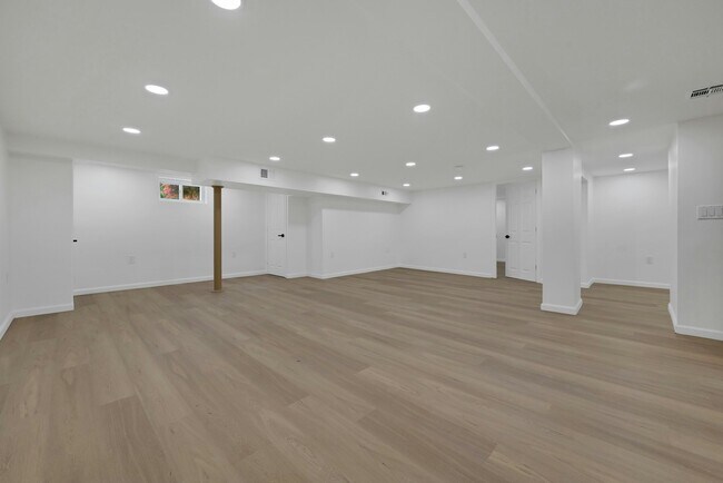 Building Photo - 17 Arn Terrace