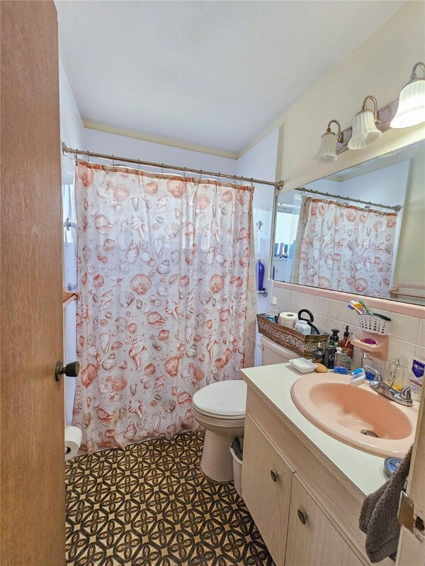 Building Photo - 2066 High Ridge Dr