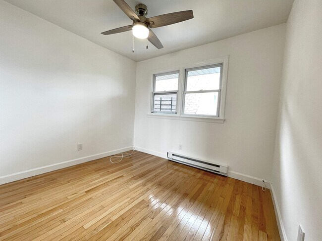 Building Photo - 263 Avenue B