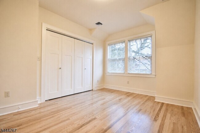 Building Photo - 676 Bloomfield Ave