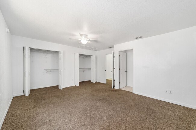 Building Photo - Bright & Spacious Home in a Quiet Neighborhood with Modern Comforts