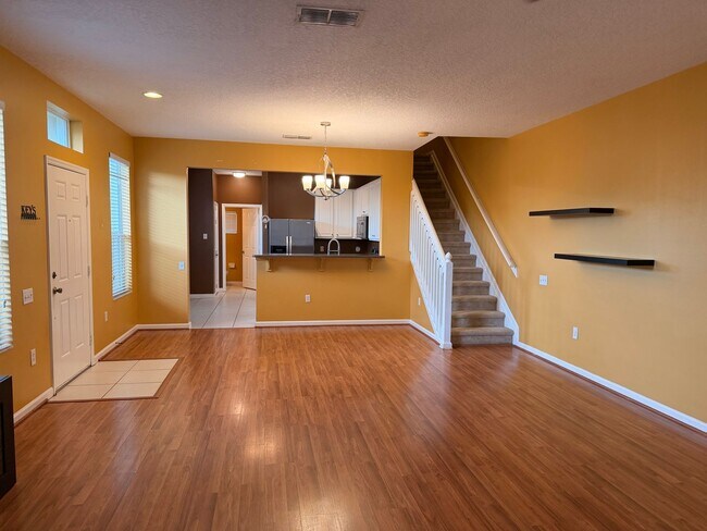 Building Photo - MOVE-IN SPECIAL!!! Townhome 3 Bedroom/2.5 Bathroom in Winter Park in a gated community