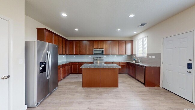 Building Photo - 344 Autumn Rouge