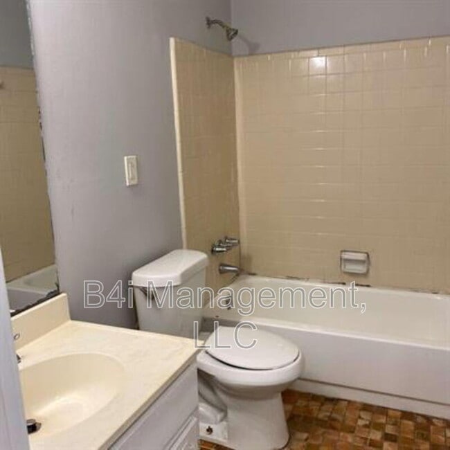 Building Photo - 8103 Creekstone Ct