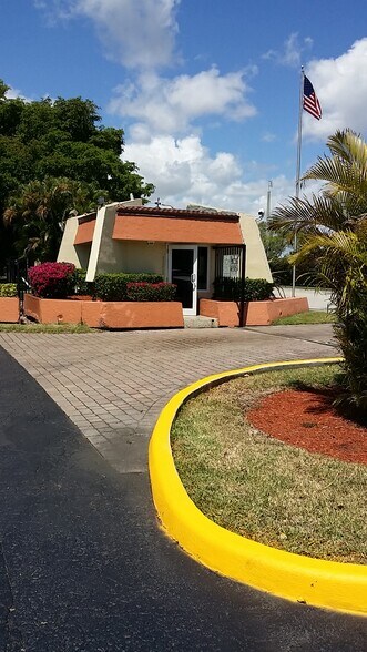 Entrance Security - 11050 Southwest 196th Street