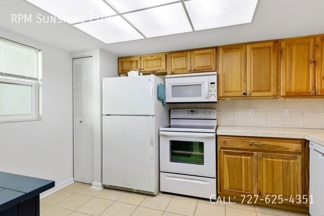 Building Photo - 403 Gulf Way