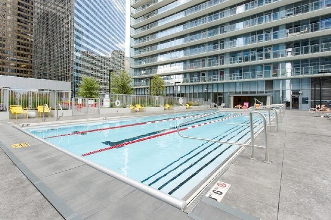 Primary Photo - 355 W Wacker Dr