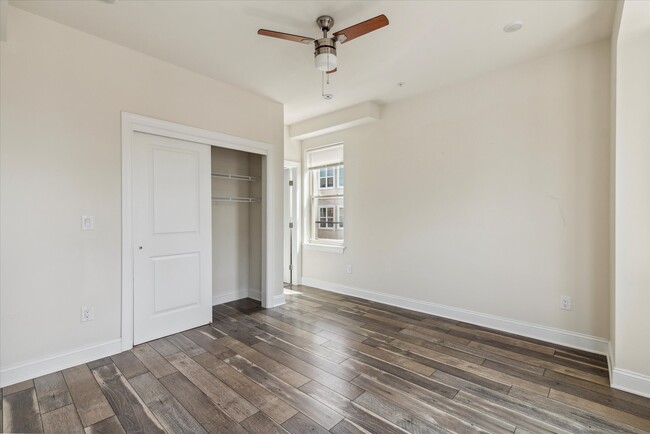 Building Photo - 4015 Baring St