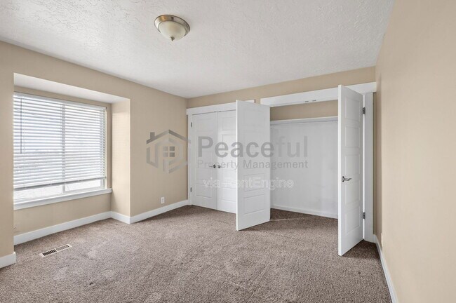 Building Photo - 7222 Ponderosa Dr