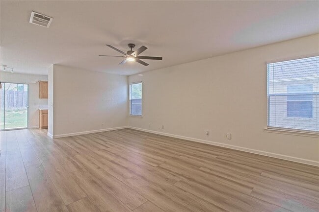 Building Photo - 313 Avalanche Ave