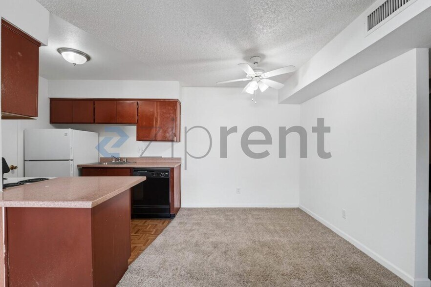 Building Photo - Unit 111