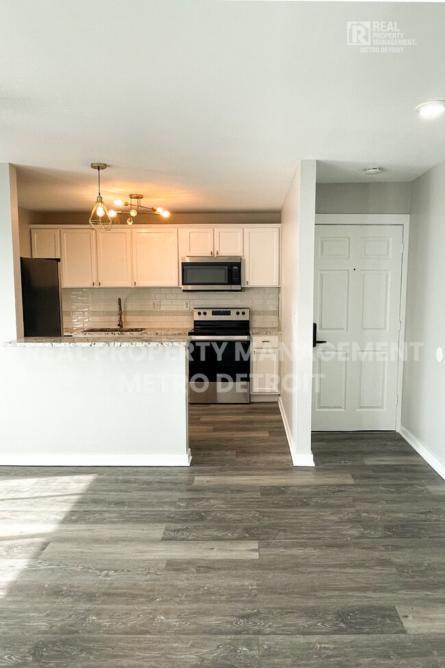 Building Photo - SPRING INTO A NEW HOME