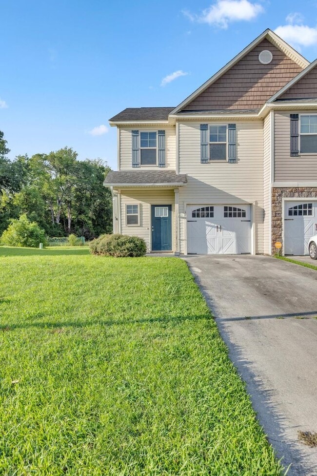 Building Photo - Welcome to Winstead Place!