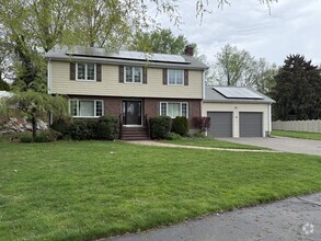 Building Photo - 78 Rosewood Dr