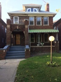 Building Photo - 3226 Calvert Ave