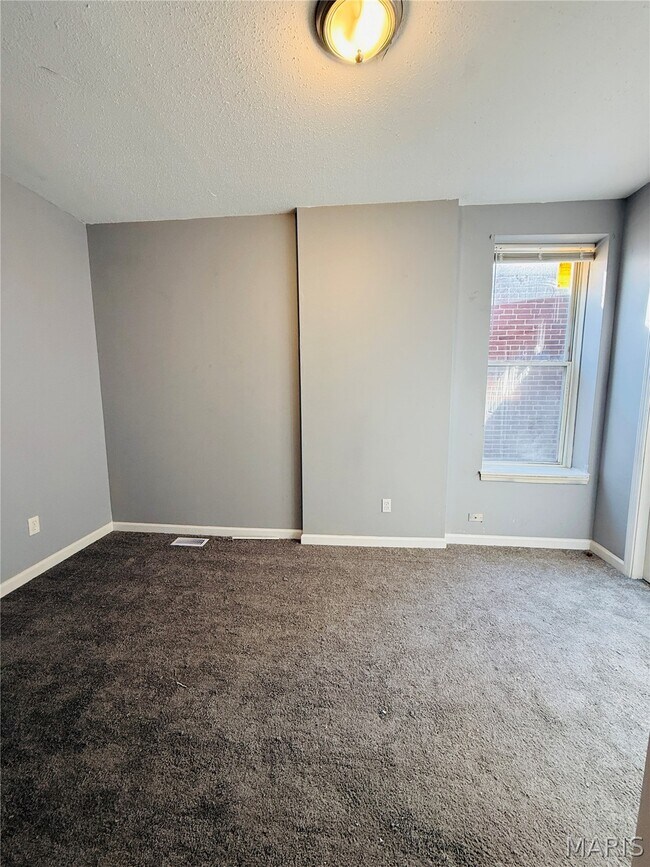 Building Photo - 5345 Wells Ave