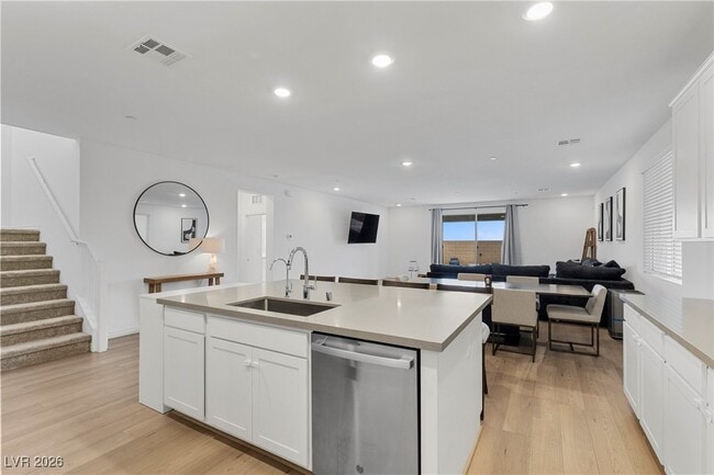 Building Photo - 3508 Liviana Gln Ave