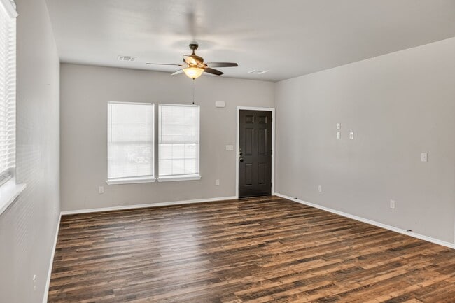 Building Photo - 1613 Timber Ridge Dr