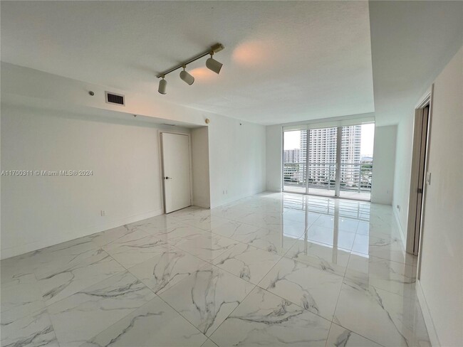 Building Photo - 335 S Biscayne Blvd