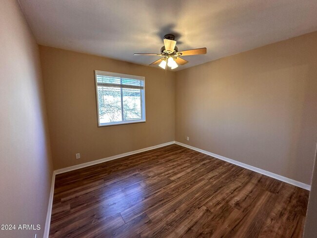 Building Photo - 14802 Yerba Buena Way