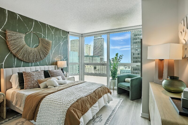 Building Photo - 341 E Ohio St