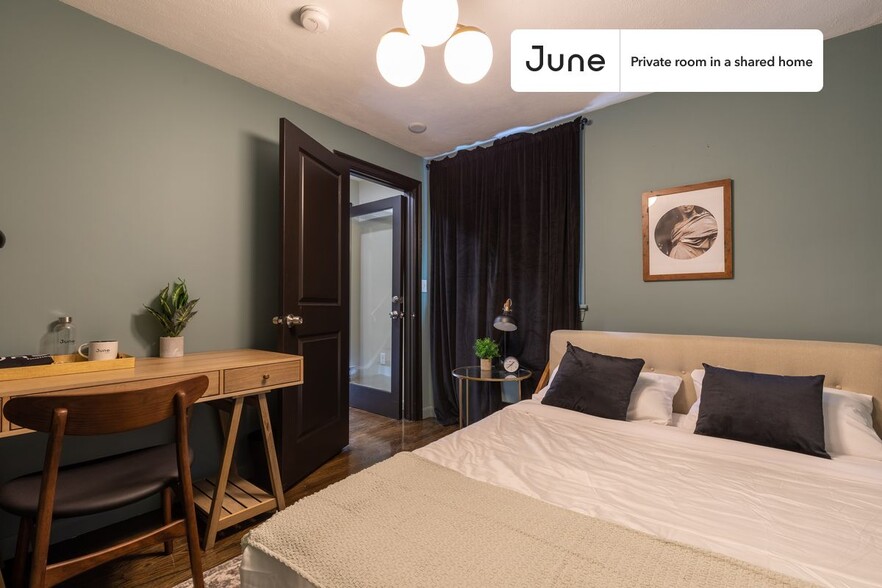 Building Photo - Private bedroom in 6 bed/4 bath Home